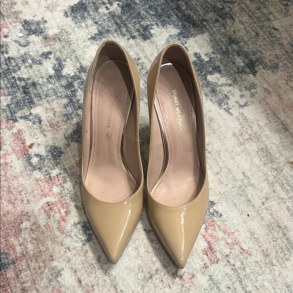 Stuart Weitzman Beige Patent Leather Pointed-Toe Pumps